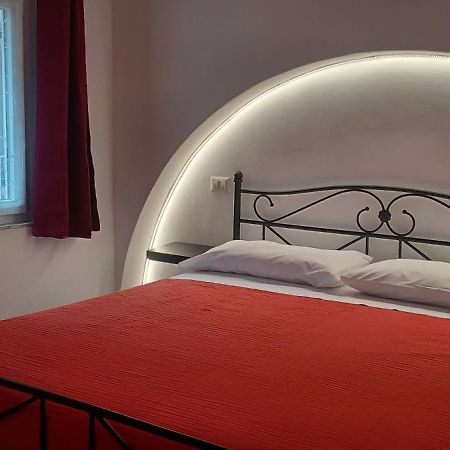 Le Quattro Stagioni Bed & Breakfast Genoa Exterior photo