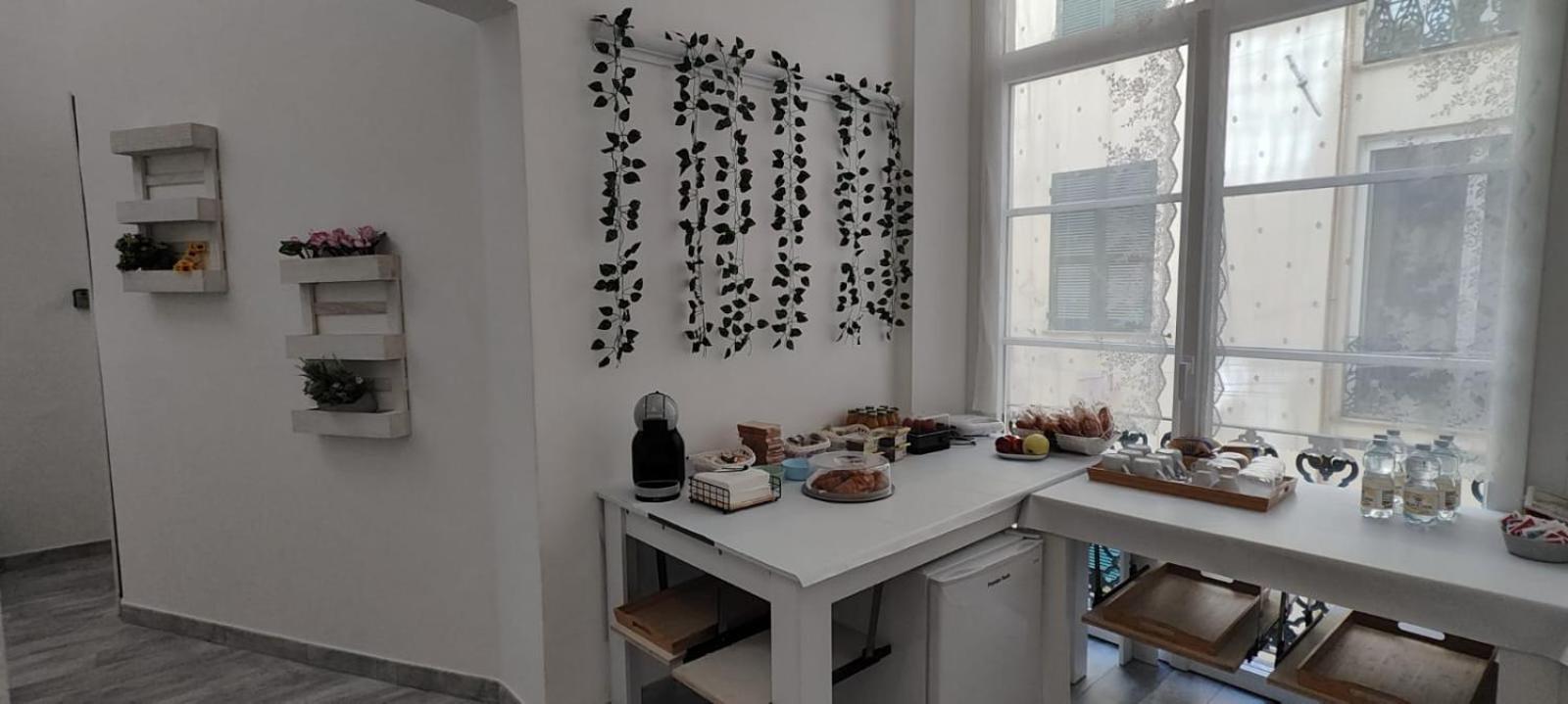 Le Quattro Stagioni Bed & Breakfast Genoa Exterior photo